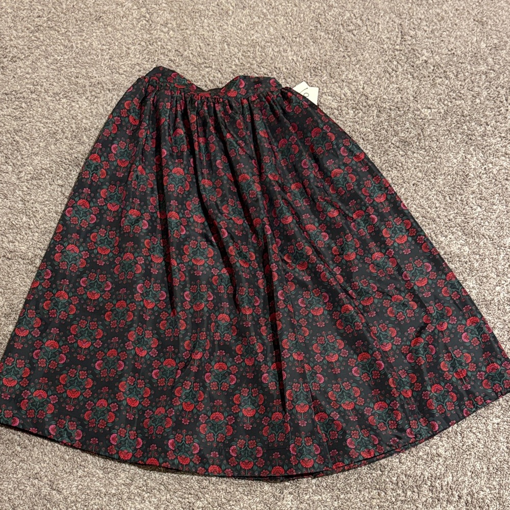 Elegant Floral Maxi Skirt in Black and Red